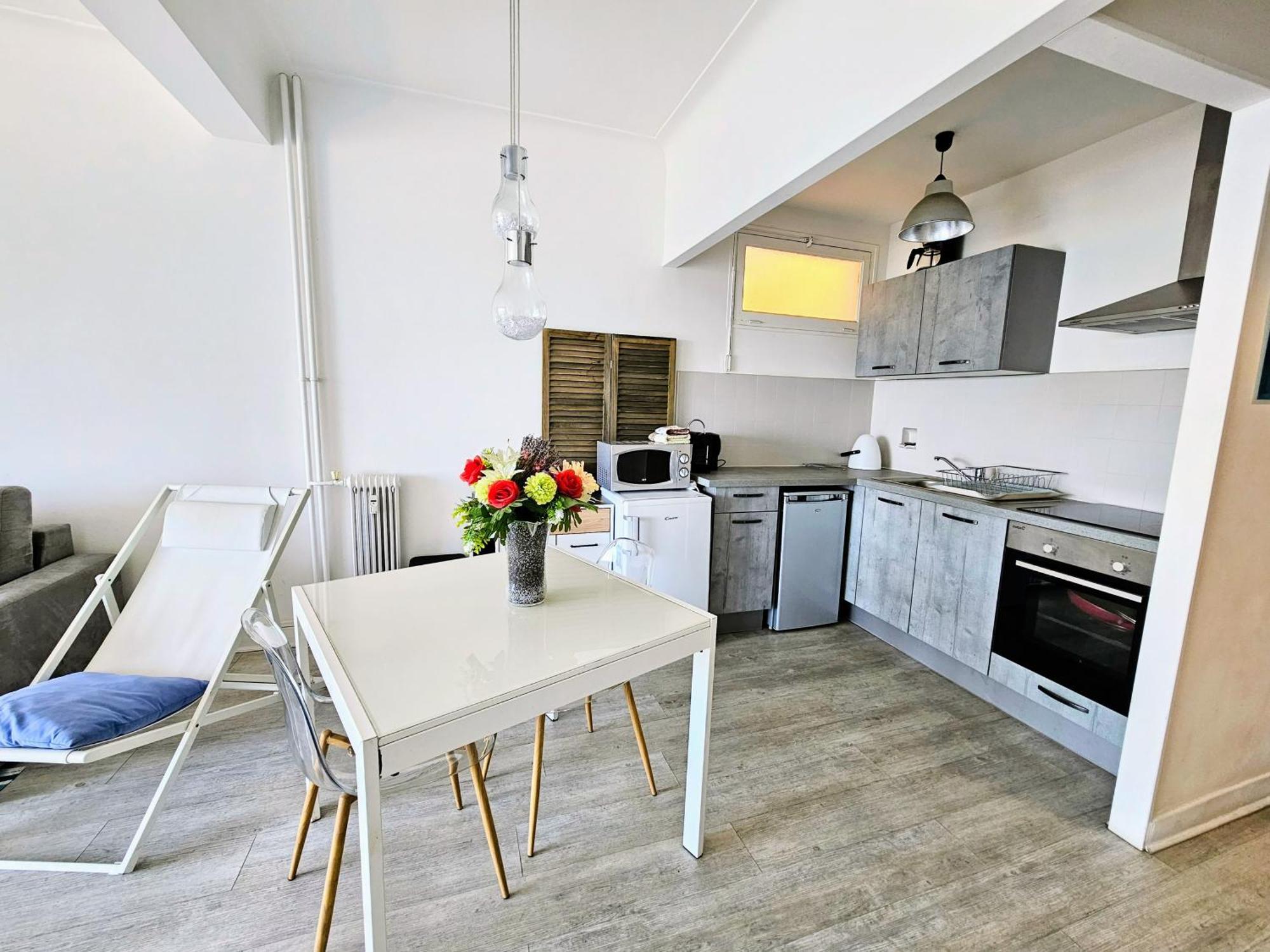 Promenade Sea Front Apartment