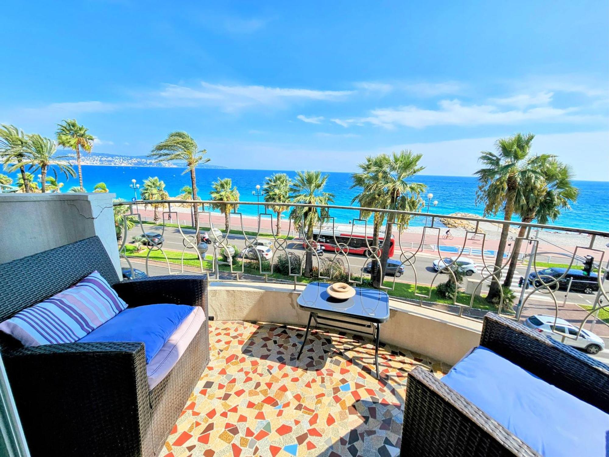 Promenade Sea Front Apartment